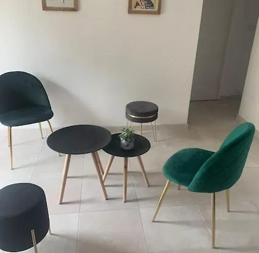 Indépendant -1 -3 Lits - 4km Du Circuit