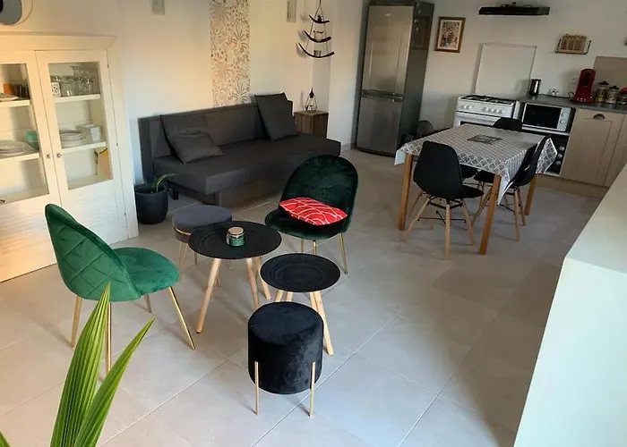 Indépendant -1 -3 Lits - 4km Du Circuit Appartement